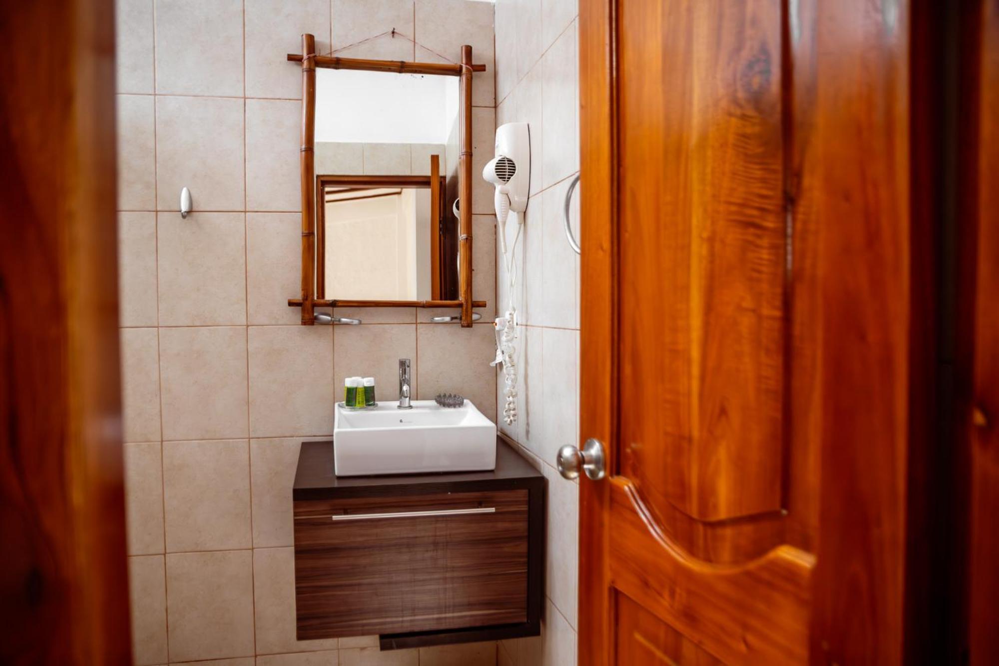 Hotel Miconia Пуэрто-Бакерисо-Морено Экстерьер фото